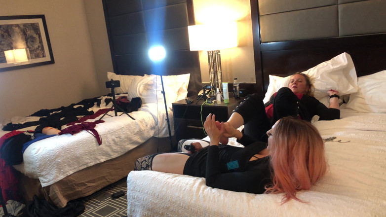 Sissy Bailey Wilde: Feminin sama teman sekamar sebagai hukuman disiplin