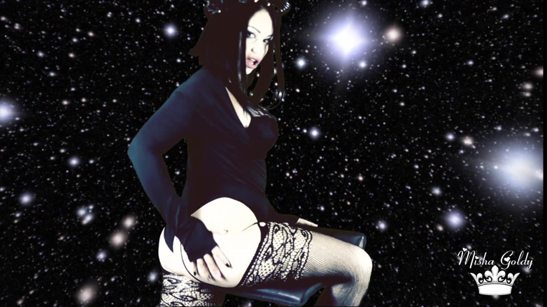 Goddess Misha Goldy: 生活在你脑海中的恶魔