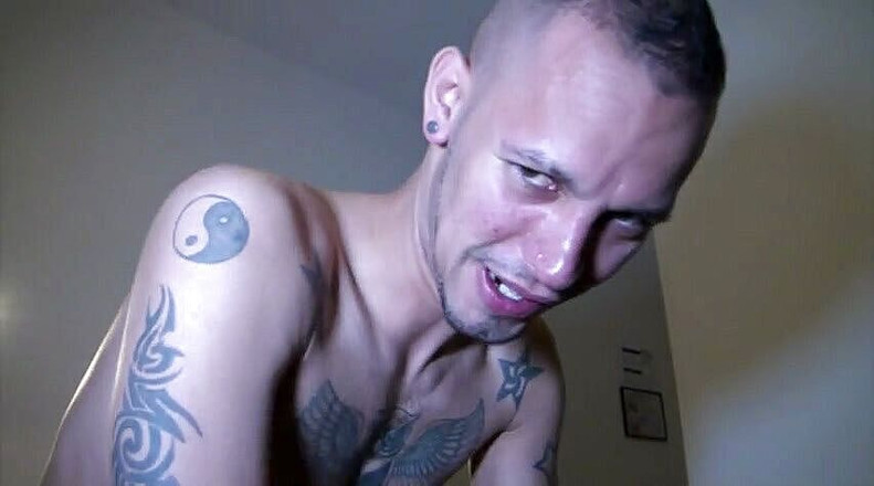Gaybareback: Twink follada a pelo por xxl latino