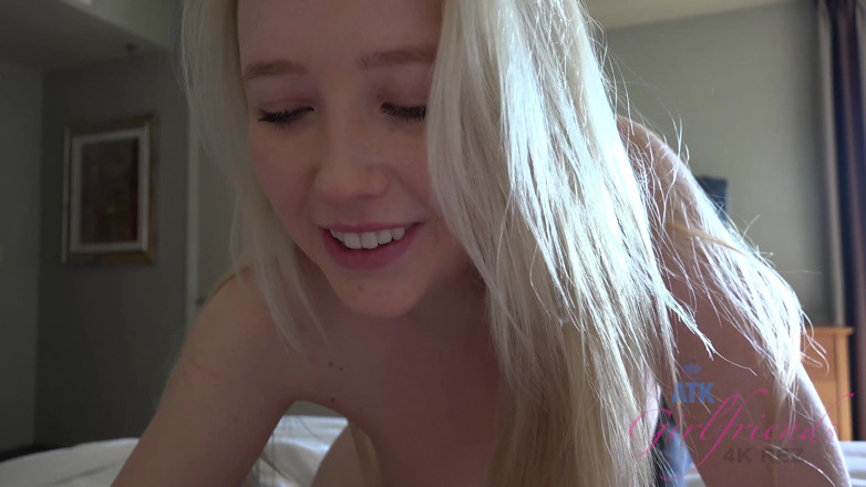 ATK Fans (Girlfriends): Vacances virtuelles à Las Vegas avec Samantha Rone, partie 3