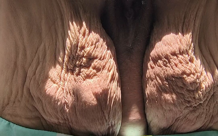 HerculesnVENUS: Dans les bois, cul penché