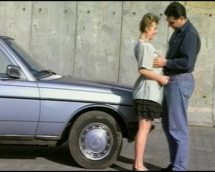 Busty German Sluts: Această doamnă germană cu țâțe mari a fost agățată și futută