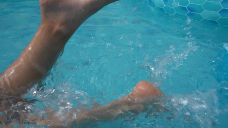 Hidi Heaventoosh: Salpicando agua