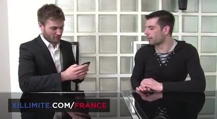 Made In France: Rande s prsatými barevnými vlasy MILF
