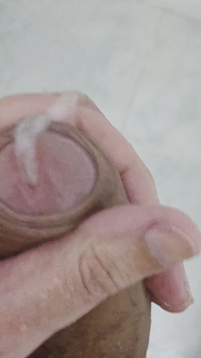 Lkdick8: Eu me masturi no chuveiro da academia