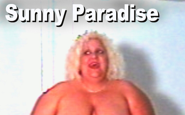 Edge Interactive Publishing: Sunny Paradise khoobsoorat vishaalkaay mahila strip saibiyan