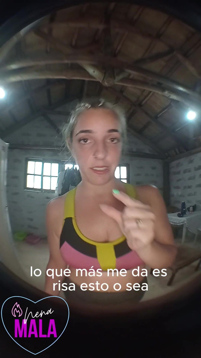 tunoviaputita: Argentina mempermalukan pacarnya untuk micropenis - sph cuckold