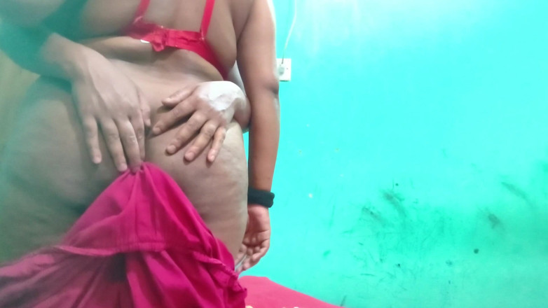 SweetRiyaXO: Sweet Home Love, histoire de couple simple, vidéo et action