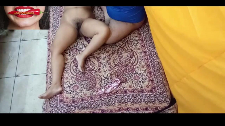 Hotty Jiya Sharmaa: 性感女孩在家里做爱