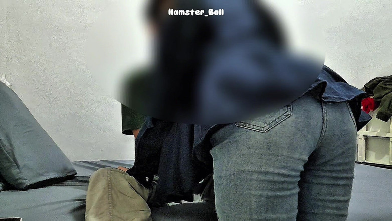 Hamster_Ball: Amateur! Une vierge malaisienne se masturbe dans un hôtel, c’est...