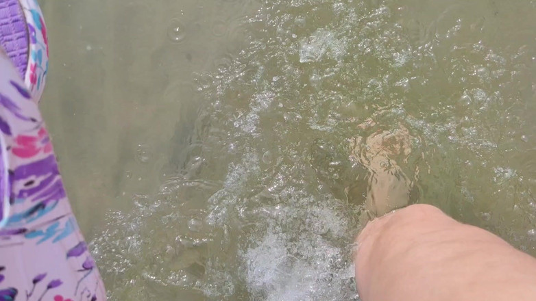 Putarankahotmilf: Beaux pieds sur la plage