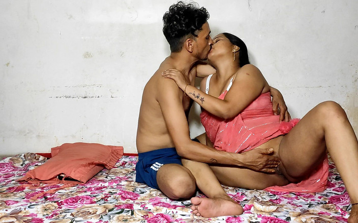 Real Indian Threesome: Indiana em caso proibido com seu meio-irmão marido