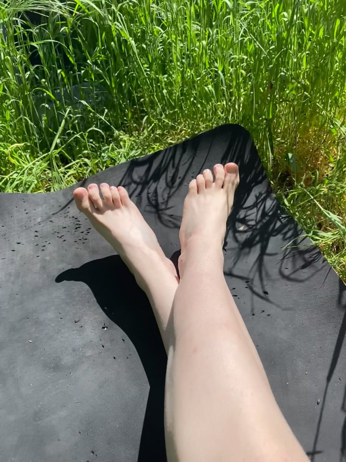 Princess Aisha: Pies en la naturaleza