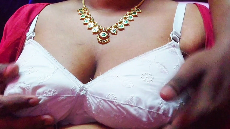Desi Mohini: Desi wunderschönes vollbusiges schätzchen maria