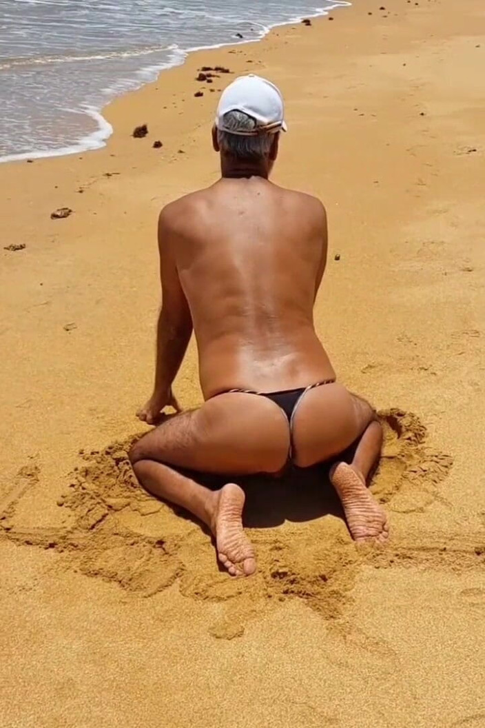 Ladysilvas: Ladysilva samudr tat par krosadresar hot gand