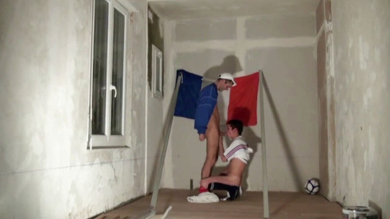 Gaybareback: Твинк відтрахав футбольний тренер