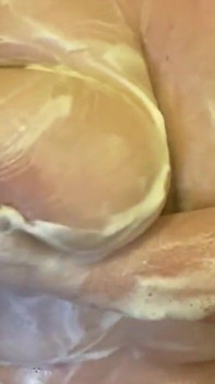 Bbwbootyful - juego de tetas jabonosas en la ducha