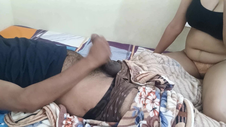 Yourdidipriya: Meia-irmã acorda meio-irmão desistindo de boquete terminou orgasmo e gozada