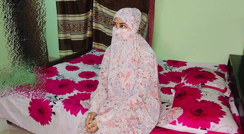 Banglasexycouple: Indian Muslim Girl in Burkha Enjoys Romantic Rainy Night