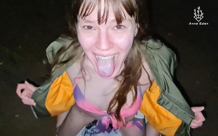 Anne Eden: Baise de minuit sur la plage !
