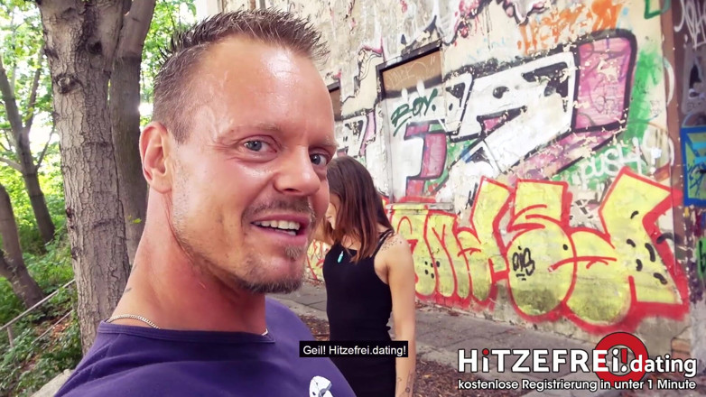 Hitzefrei: Гаряча молода дупа! Перше побачення Міни на відкритому повітрі! Частина 1