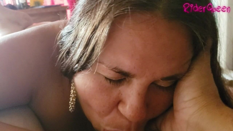 Only Riderqueen BBW Step Mom Latina Alone: Гаряча дружина спокушає чоловіка-рогоносця і робить мінет
