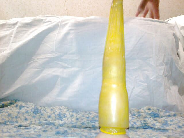 Drxxxka: Masturbation avec un gode dans le cul