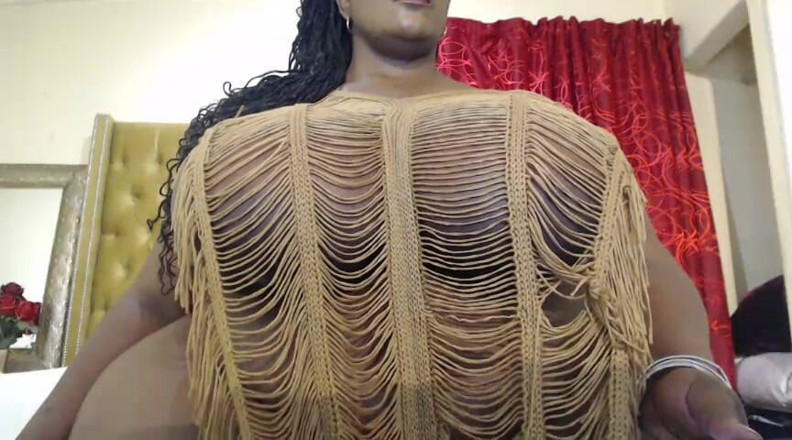 Legendary Booty Overdose: Une BBW noire fait rebondir ses gros seins