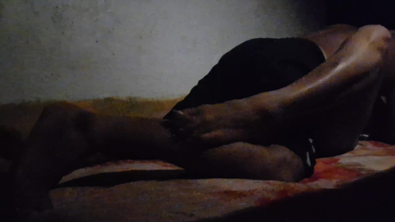 Busty Banuu: 饥渴的嫂子热辣操你