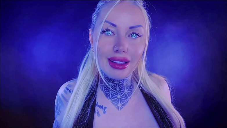 Goddess Misha Goldy: Bordo a spirale del controllo totale