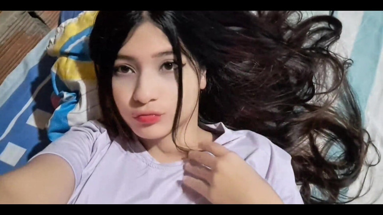 Yulieth Gomez: Thuis masturbatie van een sexy Colombiaans meisje
