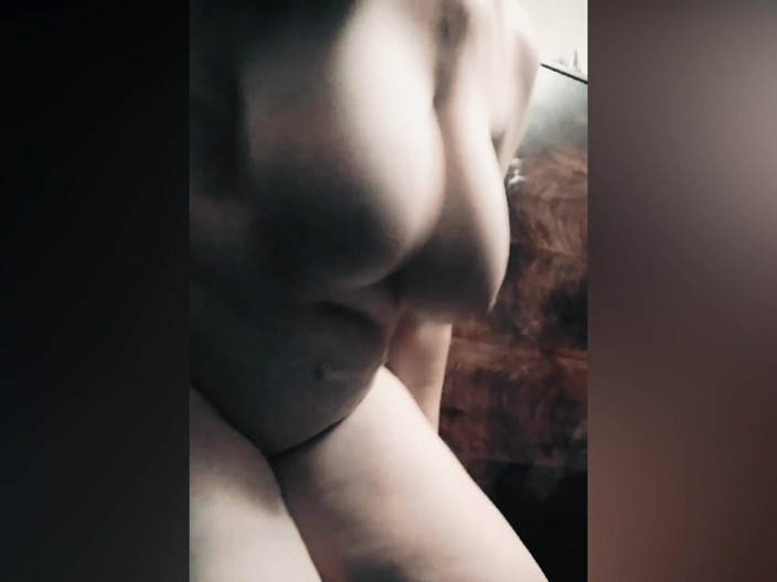 Mr_geenx: Echte stiefmoeder - weelderige 57-jarige milf Amara alleen thuis wachtend om geneukt...