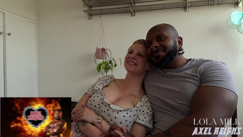 AxelReigns: Urmărind filmele noastre porno, partea 6 - Milk X Axel Reigns
