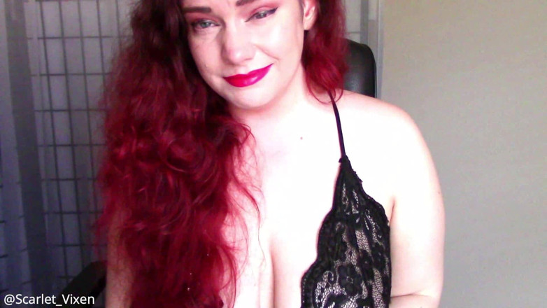Scarlet Vixen: Teman wanita seksi yang bersin membuatkan awak pancut (wmv)