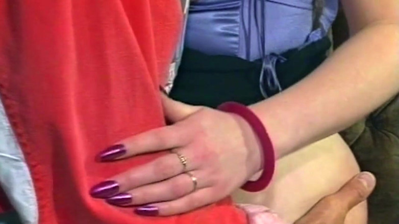 TRASHPORN: O blondă matură suge pula trepidantă cu Ahegao Bliss