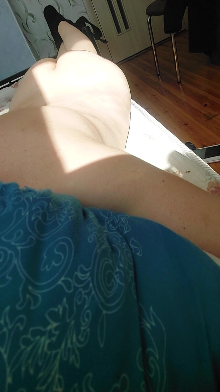 Kitty_Cross: Bonita rubia cuerpo natural de linda mariquita blanca femboy cuerpo...