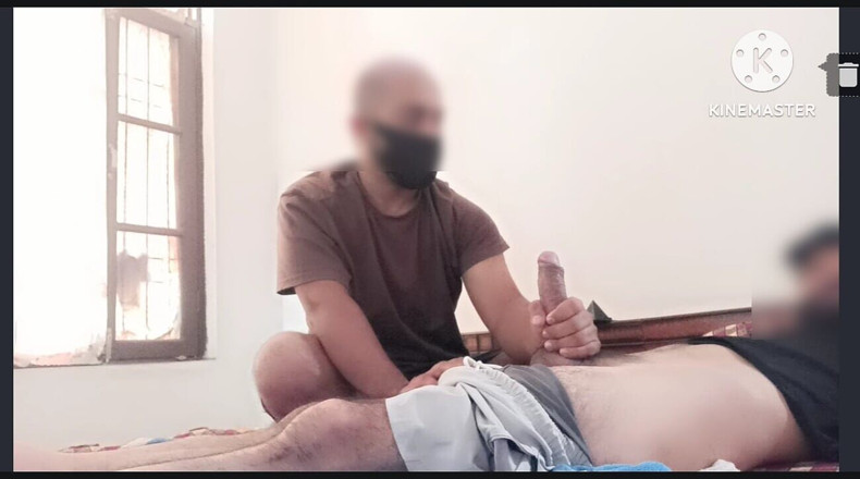 Desi__Panda: Massage gay indien - branlette hardcore, massage hardcore, fin heureuse