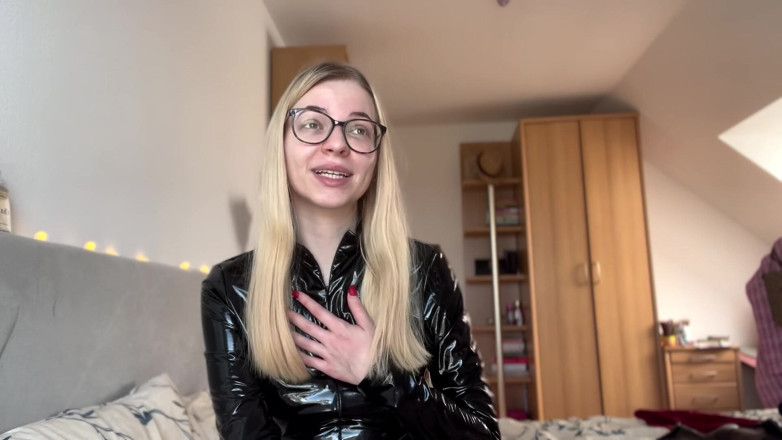 Goddess_Bella_Rae: Voel je je slecht over het zijn van een bèta?...