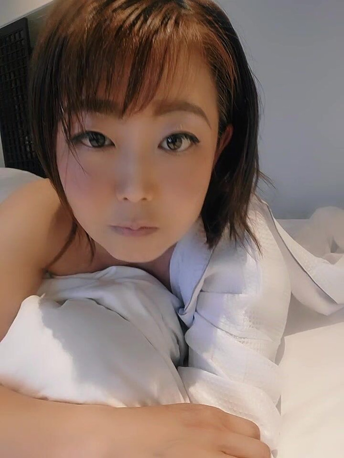 Mayumi Kanzaki: Hälsningar från sängen