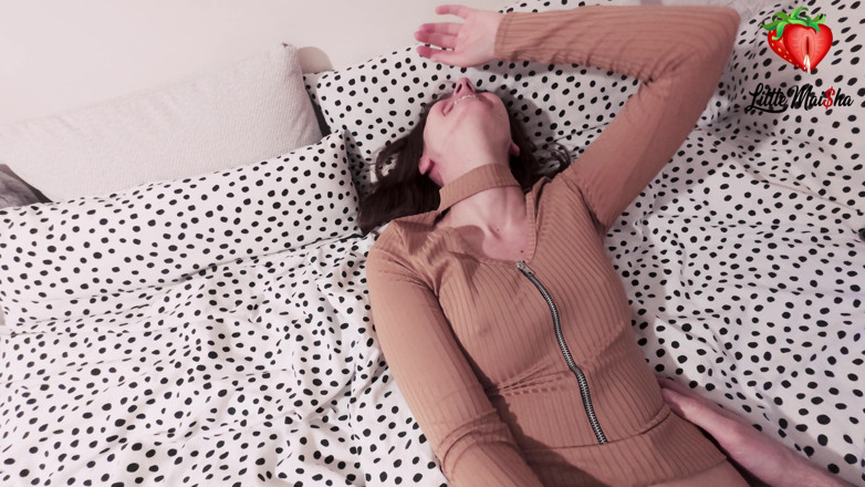 LittleMaisha: Dva Orgasmy Pro Tuhle Sladkou Brunetku. Mokré Lízání Kundičky a...