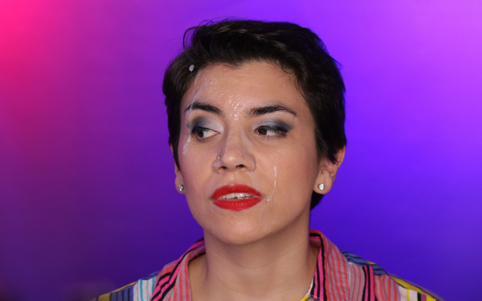 TheArtOfCum: Renkli yüze boşalma