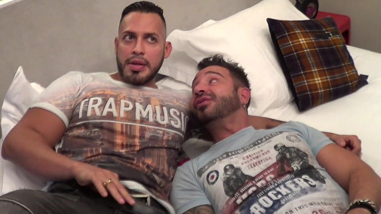 Gaybareback: Martin Mazza knullade barbacka av Viktor Rom