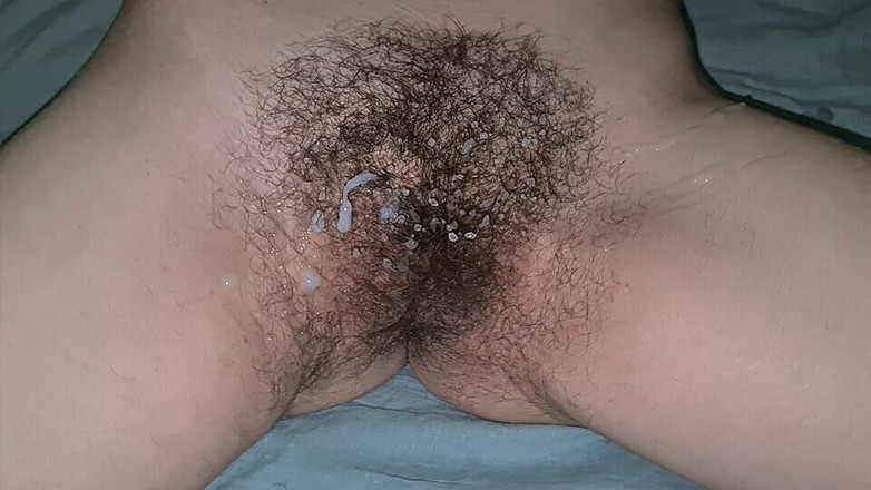 CherryDream: Er mag meine haarige fotze wirklich