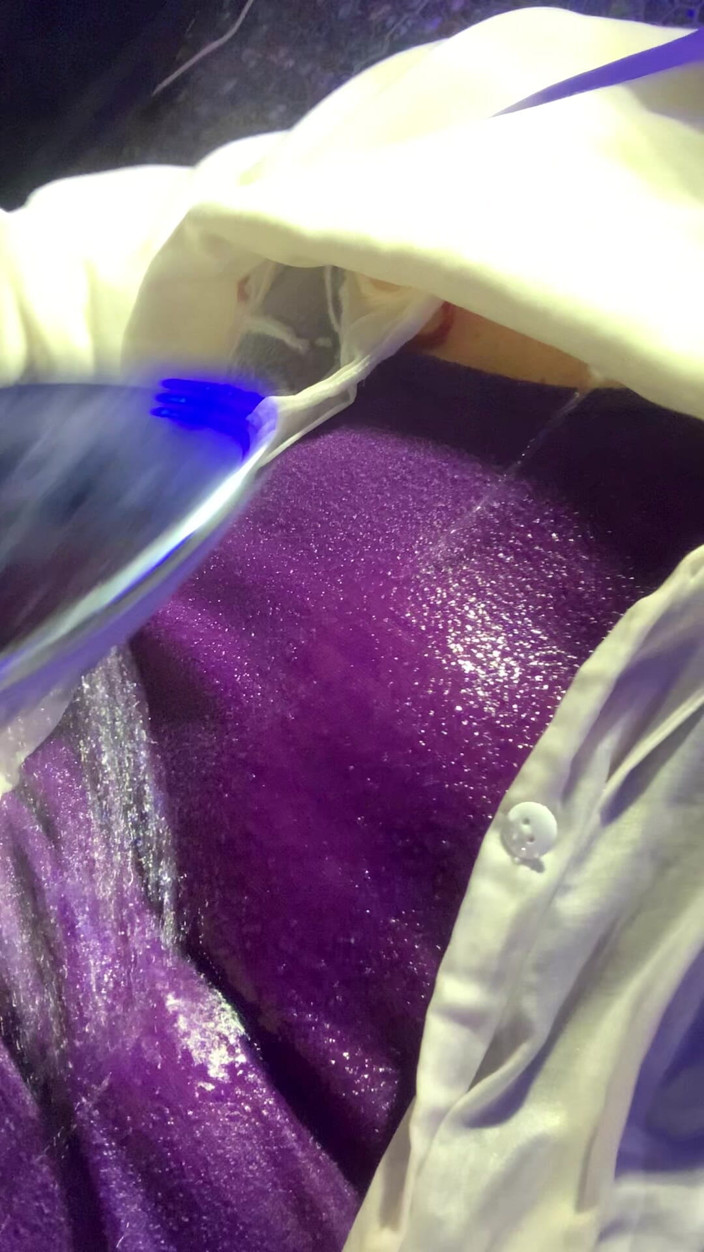 Alexa Cosmic: Meine kleidung benetzen, während ich wichsen und im badezimmer komme ......