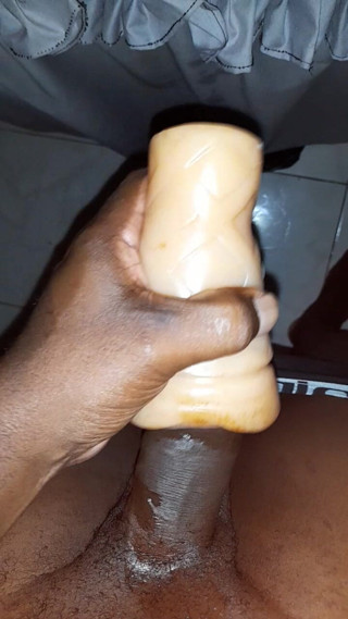 Islandvibes69: Masturbando s11 e5