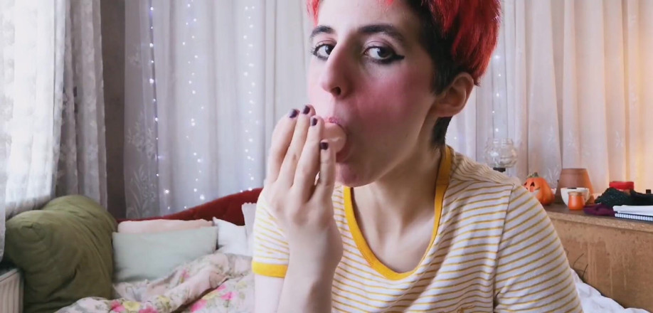 The Antichristrix: Meninas adoram paus pequenos