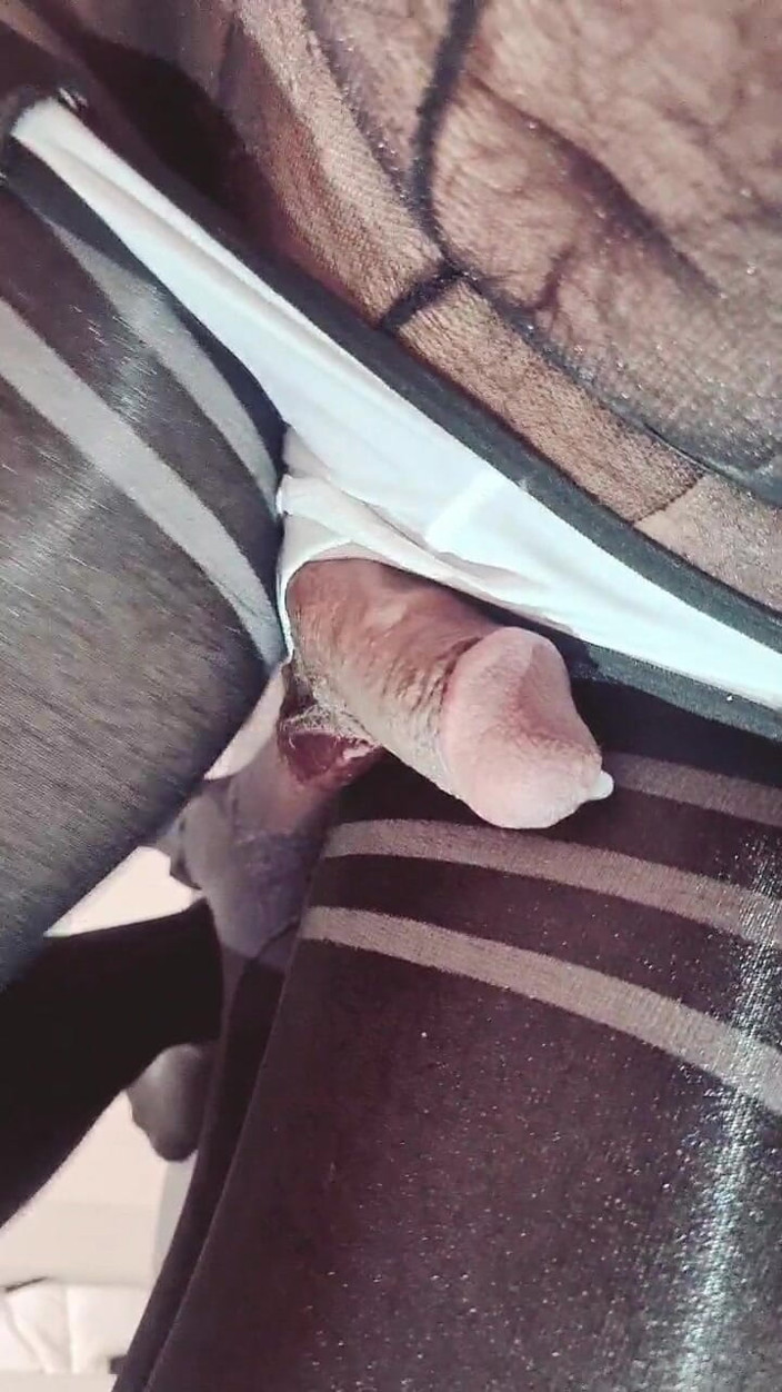 CiCNina: Honrny Sissy lagi asik seks analplug