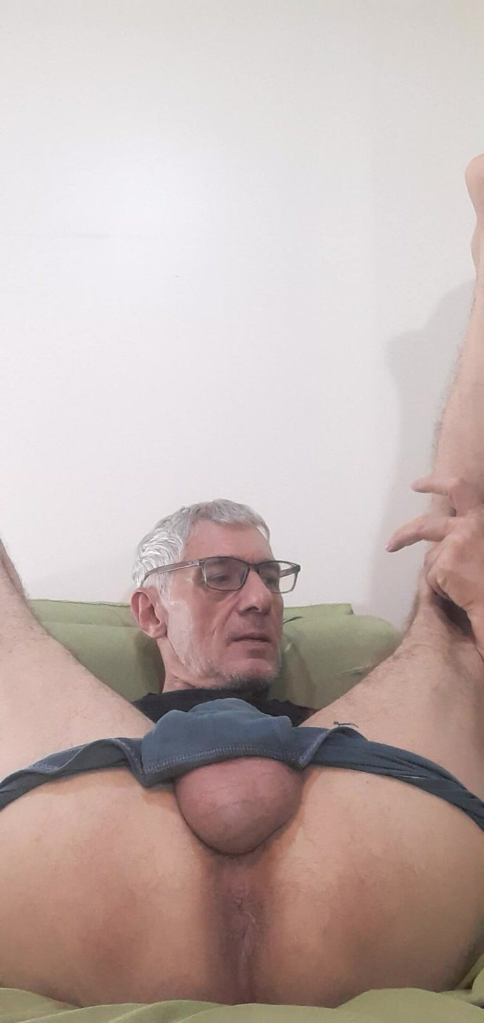 Big uncut hard cock: Situația sexuală mă urmărește