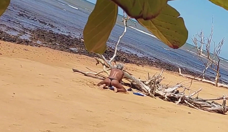 Ladysilvas: Ladysilva Was Filmed Hiding Tanning Her Hot Ass on the...