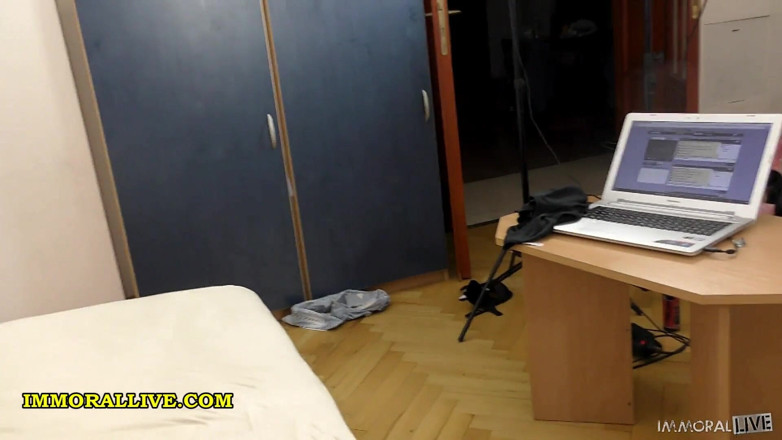Immoral Live: Czasami te ciche są najładniejsze! Ładna Heather bierze pierwszego ogromnego kutasa -...
